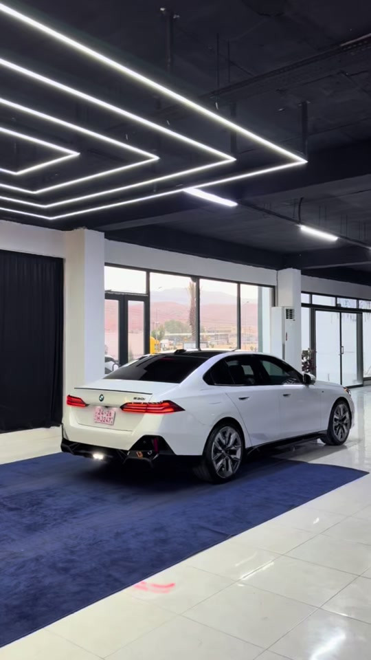 Bmw-530i Full option M-pro Clean title 2026 White & brown  Black edetion  16.000mil Call for price: *********** *********** #بغداد #fypシ゚ #مشاهير_تيك_توك #bmw #zakho 

