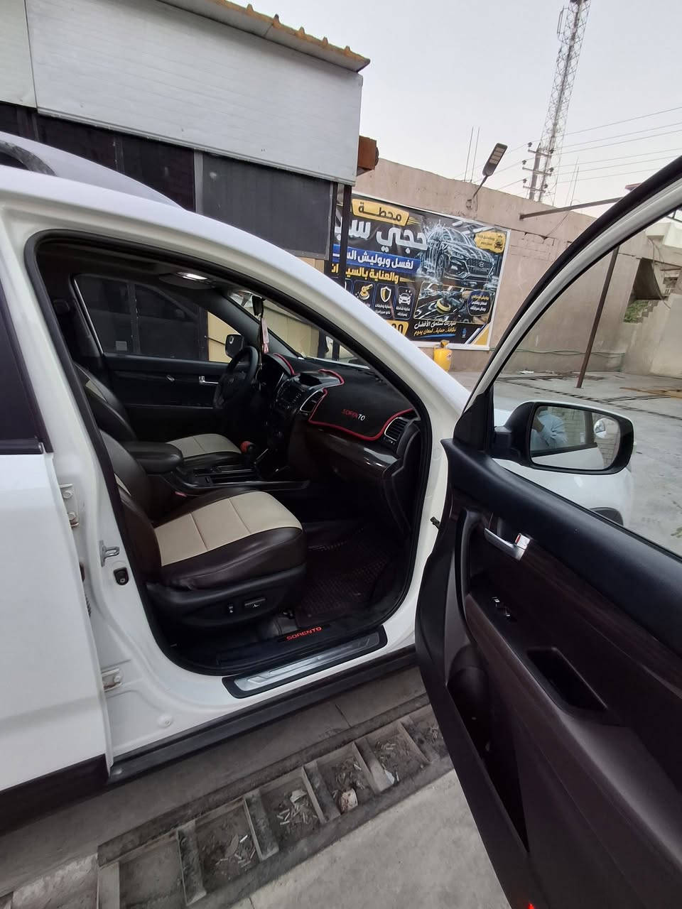 كيا سورنتو 2013 شكل 15 مواصفات كويتيه
6 سلندر  / سعه  3500cc  
7 راكب. / فور ويل 4WD
بانوراما زجاج بالكامل 
دخول ذكي بصمه ابواب
حساس امامي خلفي وكاميرا في الخلف
مري شفط اشاير بالمري زراكات لايتات
شاشه لمس
كشنات جلد قرميدي ومدوشمه اضافي مع الارضيه
الكشنات الاماميه كهرباء وتدفئه وتبريد
ثلاث قطع تبريد
ثلاث انظمه قياده 
اضافه الى باقي المواصفات ....
السعر /  173 
الاتصال  / ***********
