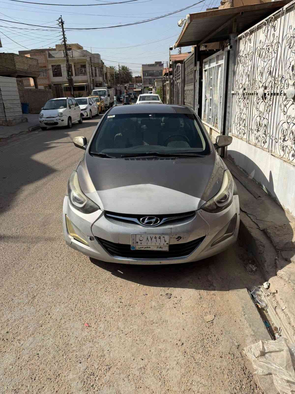 السلام عليكم النترا 15 امريكي حادثها جاملغ امامي مصلح نفسه وبيها باب خلفي كلير من امريكا وباب خلفي صبغ بل عراق بدون دواخل سيارة جاهزة محرك وكير بلاديات تبريد منضومه جديده سياره جاهزه السعر 93 وبيها مجال بغداد الزعفرانيه ***********م***********
