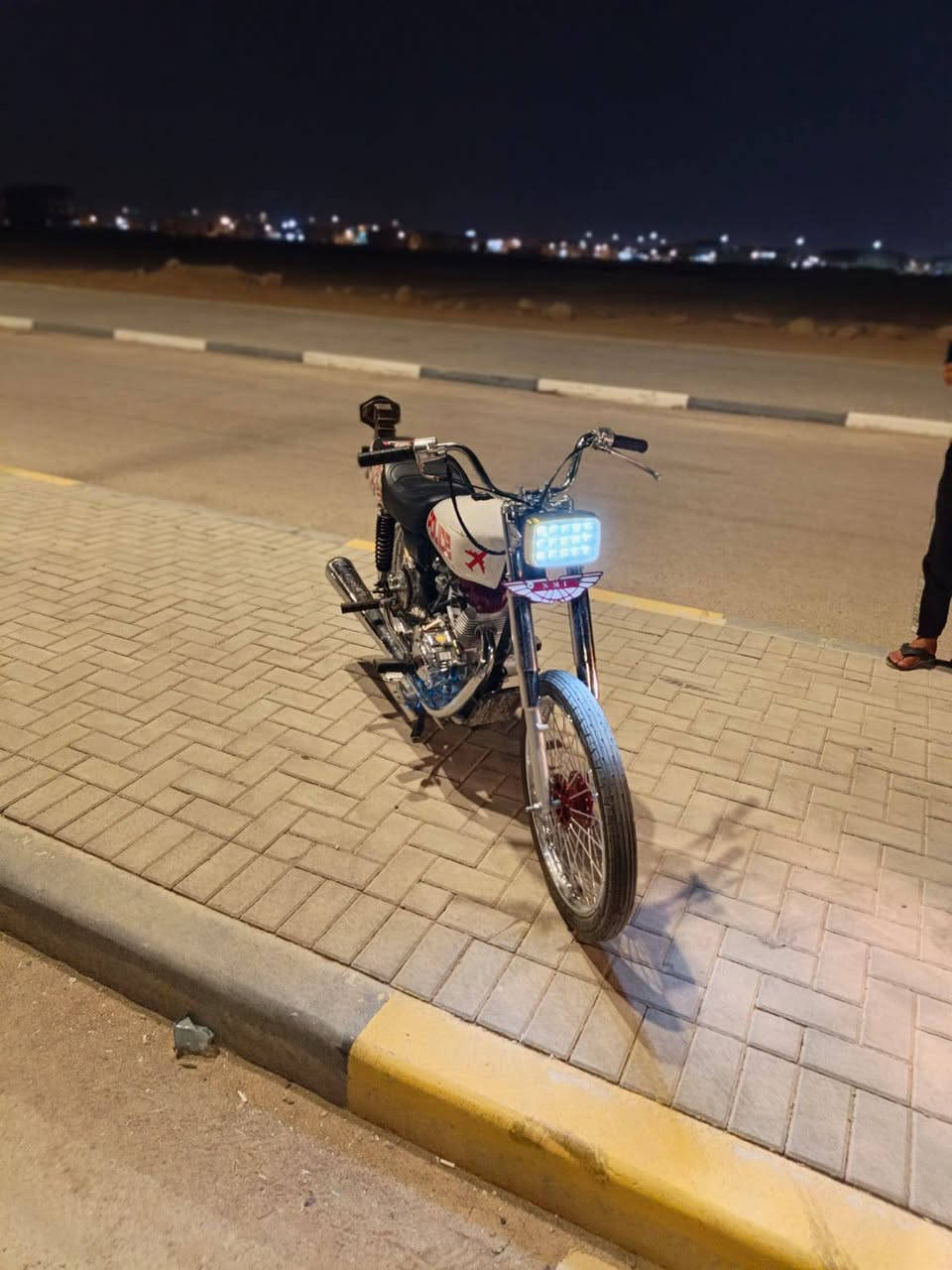 السلام عليكم دراجه تيربو للبيع دراجه نضيفه مامفتوحه ما ناقصها شيء ادوات بس مكفوله من كلشي سعره ب700 وبيه مجال مكاني بصره 5ميل ***********
