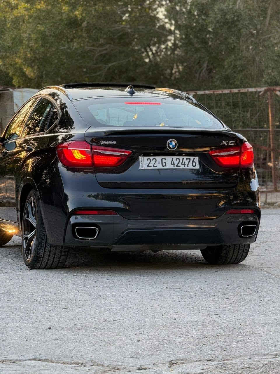 السلام عليكم
Bmw x6 f16 2015
فول مواصفات ميحتاج اذكرهم
1على1
ملاحظة 
(((السيارة مابيها محرك )))
العنوان 
بغداد حي النصر 
السعر 155 ورقة 
***********
