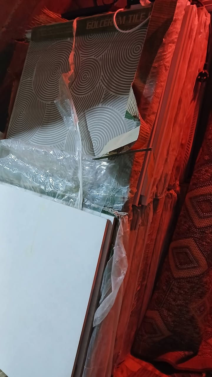 بورسلين جداري • ١٢٠×٦٠ • ٢٨م