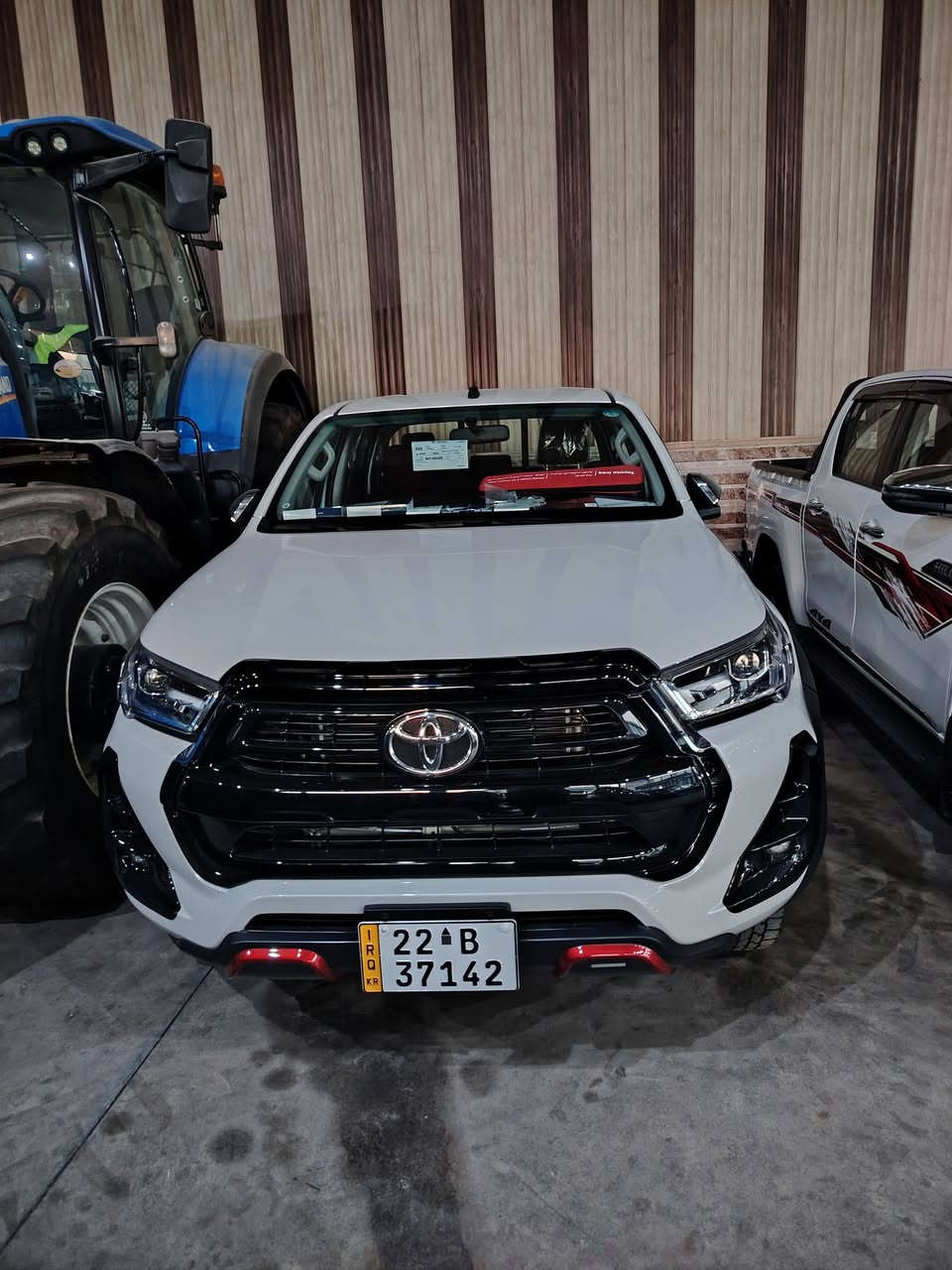 2025 V6 فول مواصفات ساز  ماشي 35 سياره كفاله عامه  اسعر 395. ? ***********
