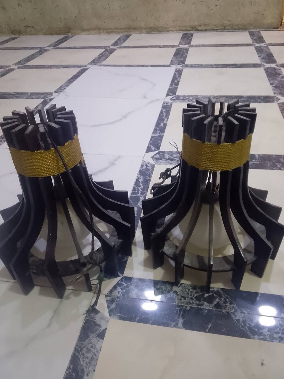 سلام عليكم البيع ثريات يخبلن شغالات الفحص سعرهن ٤٠ الف بيهن مجال العنوان بغداد الحريه يم جسر دباش يم مخازن جاي شراي يدخل ينتصل ‏‪***********‬‏
وافق ادمن ورده
