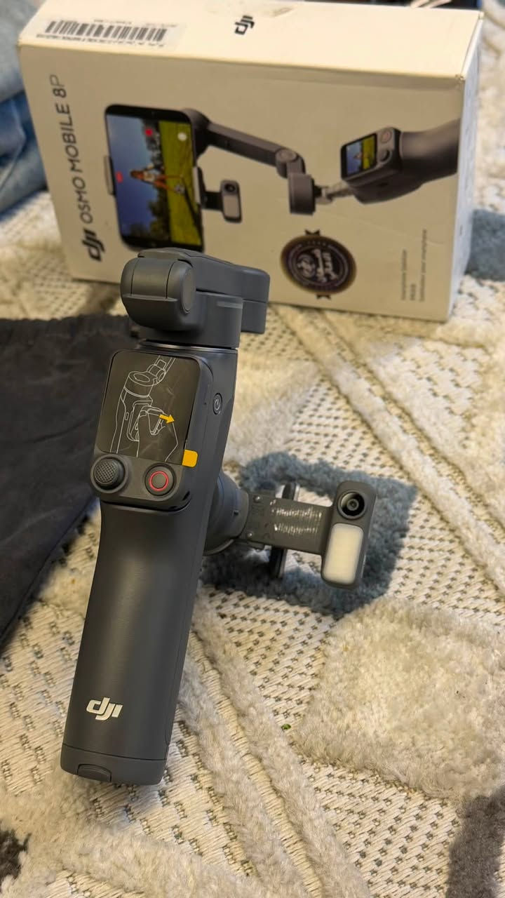اوزمو 8p احدث اصدار من شركة Dji غني عن تعريف شاشة منفصه
***********
مكاني بغداد
