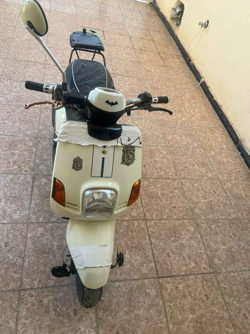 مكلف بل نشر
سلام عليكم لبيع دراجه بوليس لون حليبي كابريته دراجه احله من صوره كهربايات كله شغل تايرات جدد مكينه 49بلادي السعر 700وبيه مجال الطيبين رقم الهاتف *********** ابو طالب البختري 
مكاني نجف ابصخير
