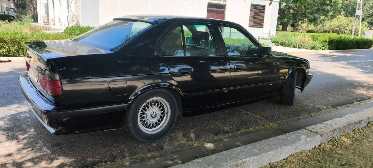 السلام عليكم 
سياره bmw موديل 1991
مسكر عدل 
منظومه غاز 
تبريد 
مصبوغه عام 
السعر 68
***********
