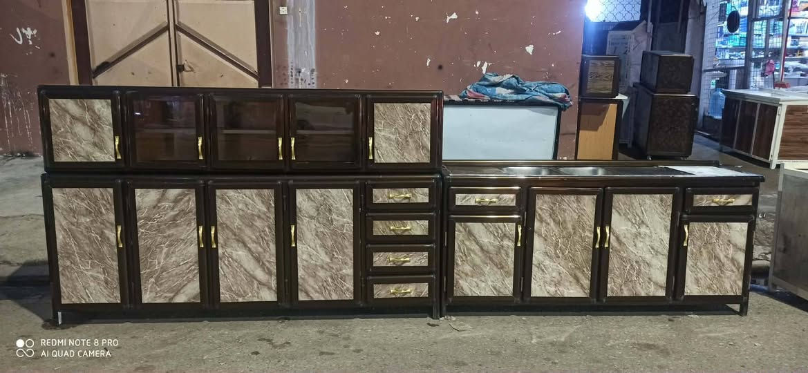 للبيع كاونتر شغل ثقيل نظافه 100% ارضيه مترين ونص ملحق مترين ونص سنجي مترين مكان موصل راشديه سعر 460 بي مجال رقم كورك *********** اسيا ***********

نص مكتوب في الصور:
- REDMI NOTE 8 PRO AI QUAD CAMERA
- SHOT ON REDMI NOTE 8 PRO AI QUAD CAMERA