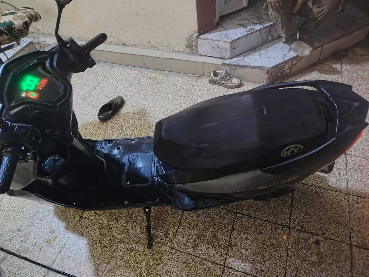 للبيع ماطور شحن 
الاسم سكندز 
يمشي من 40الى 50 ك م 
نضيف 
رقم ***********
مكان الأيسر حي الصحه 
@الجميع
