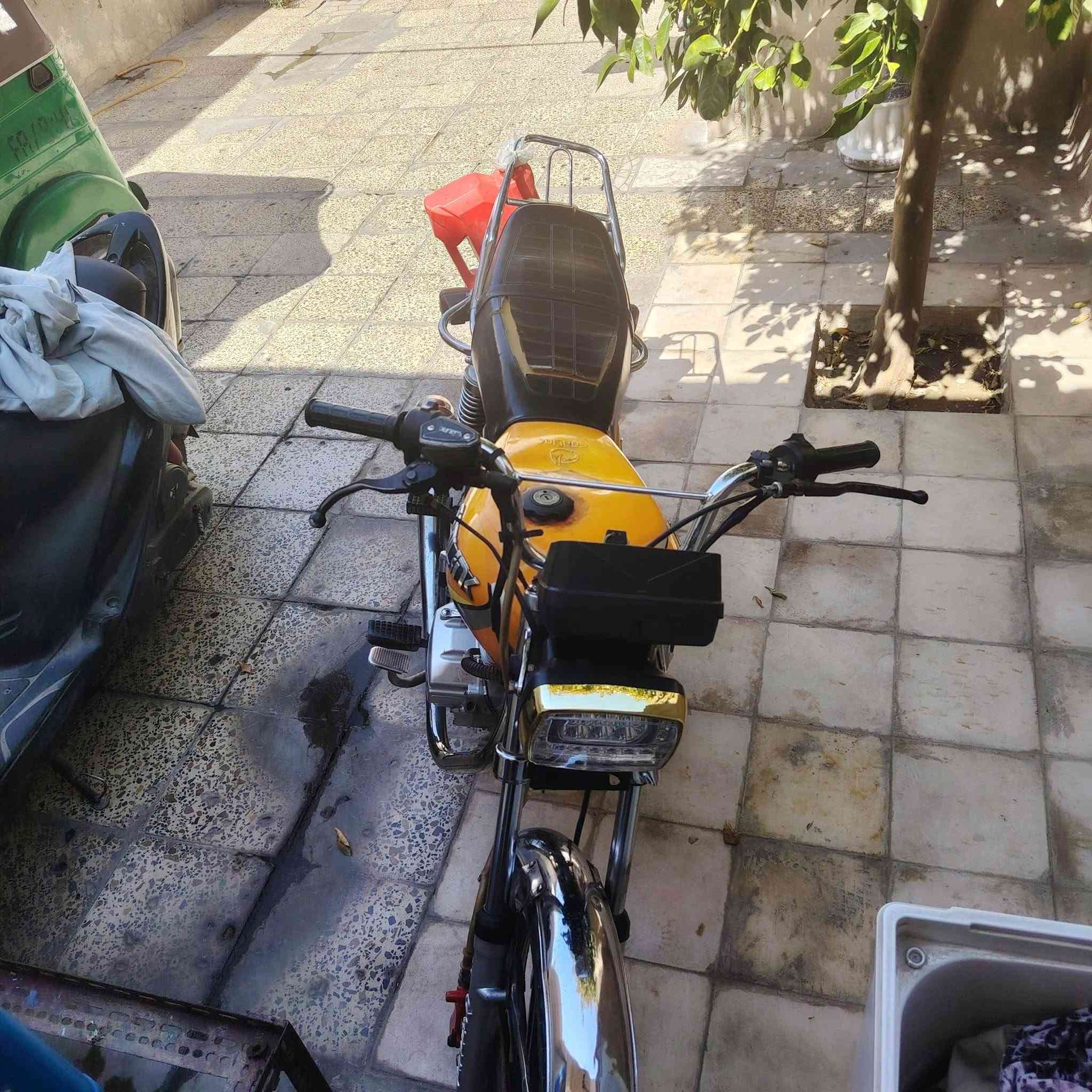 السلام عليكم
دراجه سيفان موديل ٢٣ للبيع محرك ما مفتوح بيها خيط تبخير شلعه ومعدل فول دراجه كاعدة وحلوه كهربائيات شغاله كلها سلف شغال ويل عنكبوت السعر ٤٥٠ وبيها مجال حك الجيه المكان بعقوبه التحرير

رقم ***********

