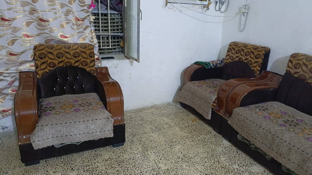 سلام عليكم تخم احطاطه كما موضح بالصوره ستوته نفرين مالته ممصورها بس دايسه سفنجتهه 
لاستفسار اتصل او راسل الواتس ***********
مكاني بعقوبة التحرير
