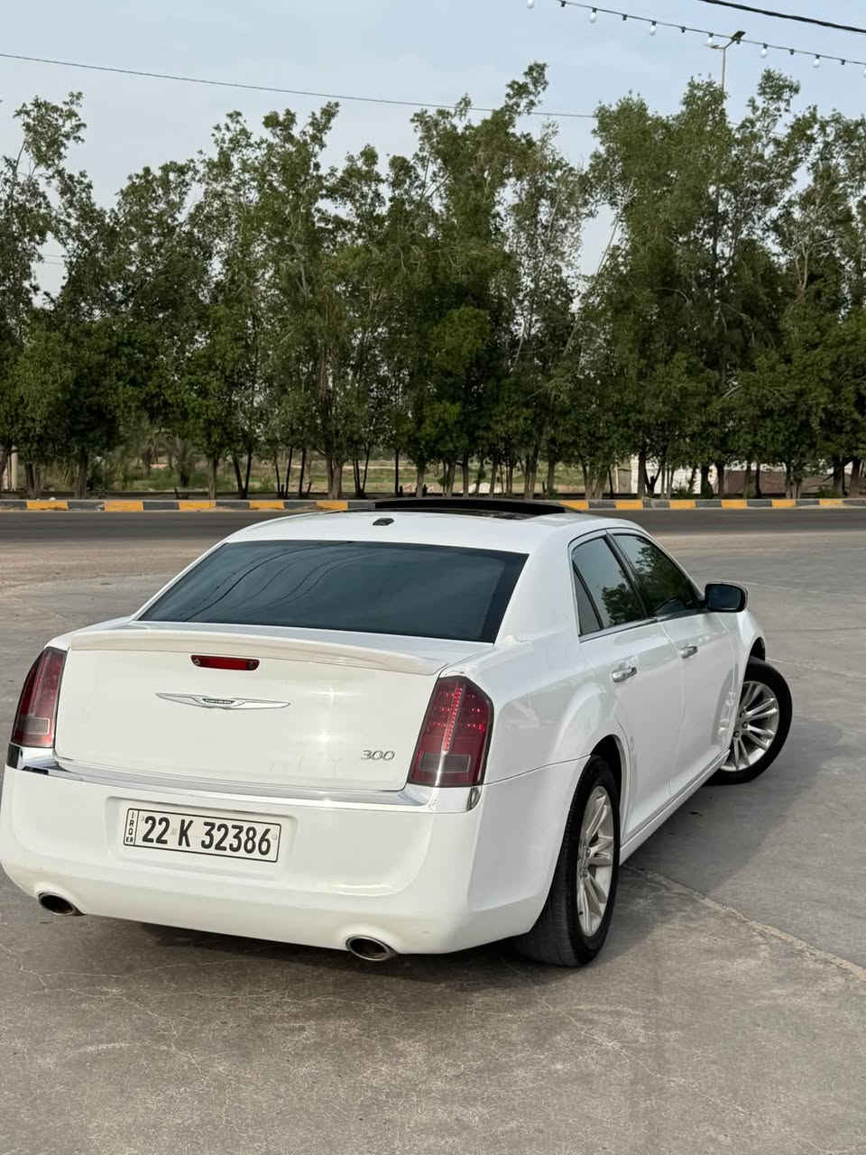 CHRYSLER C300￼🤍
كرايسلر اوباما c300 كنديه موديل12 داخله كلين حادثها بالعراق نص الجاملغ الامامي الايمن صبغ ودور الباب الخلفي فقط بدون دواخل بسياره جاهزه للاخير حداديه تبريد كير مكينه 6v 3600 كير (طياره) فول مواصفات رقم اربيل تحول ثاني يوم 
(فتحة سقف بنوراما_كشن جلد _داخل اسود _تدفئه تبريد كشنات كهرباء _6ايرباك _شاشه كبيره كامره _تحكم ستيرن )
 للاستفسار اكثر ***********_*********** مكاني الحله المركز .

