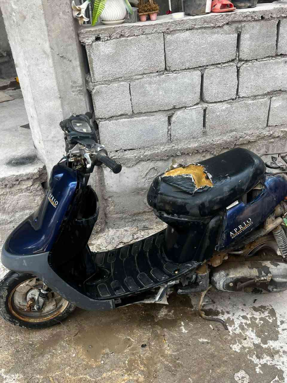 دراجه منغولي خطين
الدراجه طافيه عوزها بلك فقط 
ابيع كوم حديد سعر 80 بيها مجال 
الكفرات كامله 
متوفر ماسنجر 
واتساب ***********
عنوان ابو الخصيب
