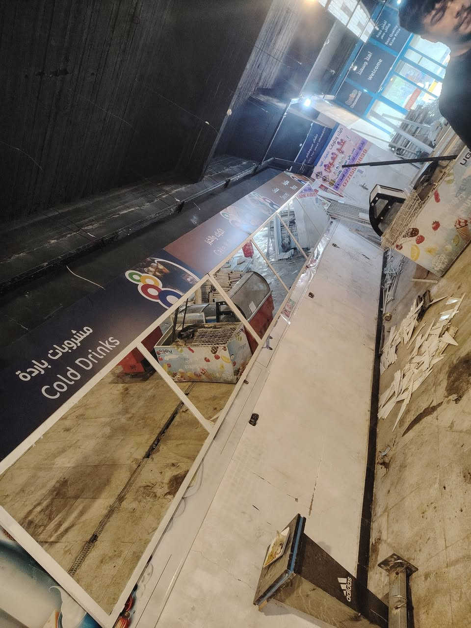 رفوف للبيع جداريه وسطيه جام خانه اتصل واتساب علرقم مكان بغداد الوزيريه ***********
