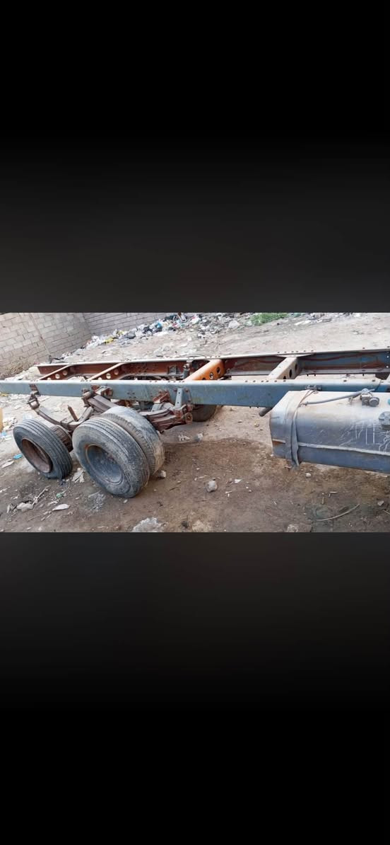 نيسان كنتر • ١٩٨٢ • رقم بصرة