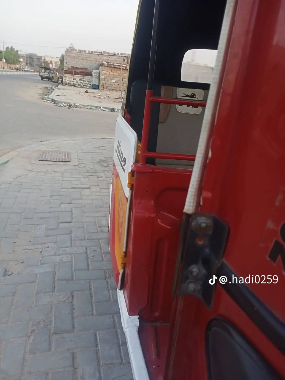 تيك توك مدير واحد 21 بصره تيك توك ما مصبوغه تيك توك حلوه ونظيفه تريد تخابرنا تعال السعر خاص ***********❤

نص مكتوب في الصور:
- تكتك للبيع بصرة موديل 21 شرط تحويل خابرني خاص *********** @hadi0259
- @.hadi0259