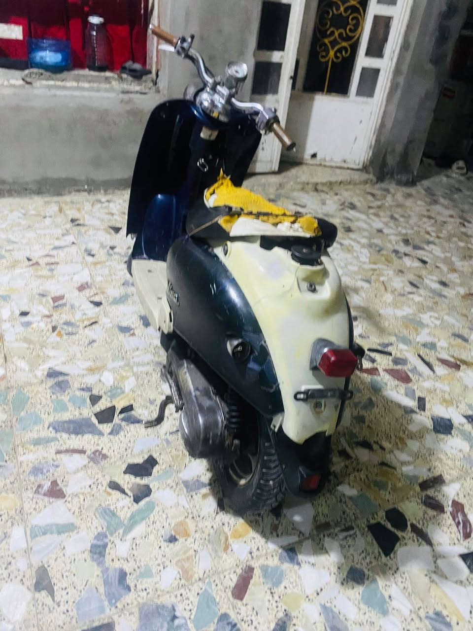 السلام عليكم للبيع دراجه كلاسك سرعه 60 يحتاجلهه ترتيب ,  🚳👌
محرك مكفول شرط نص نكره هندر الدراجه خرسه شرط شلعه ومعدل يعني ك محرك فول يخبل
كهربائيات كلهن شغالات دبلات امامي خلفي شغال
ملاحضه يحتاجلهه ترتيب 🚳

مكاني بغداد مدينه الصدر  📍👇
سعر 200 وبيهه مجال قليل قليل 
رقمي ***********
