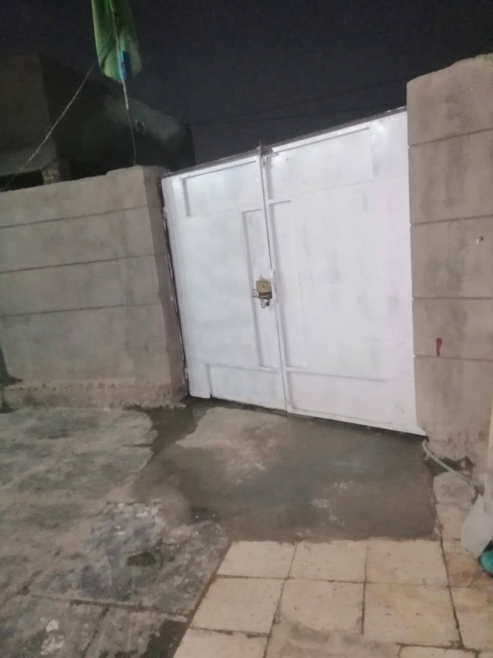 السلام عليكم بيت البيع
المساحه 600 م
العنوان شارع معمل الغاز قرب معمل زاهي الوزان
الطابق لأول
١.غرفتين
٢.وصاله
٣.براني
٤ مطبخ حار وبارد
٥. حمامات داخل وخارج
٦.طارمه أماميه وخلفيه
الطابق الثاني
١.غرفتين
٢.وصاله
٣.حمامات
السعر ع الخاص 
الاستفسار على الرقم 

***********
