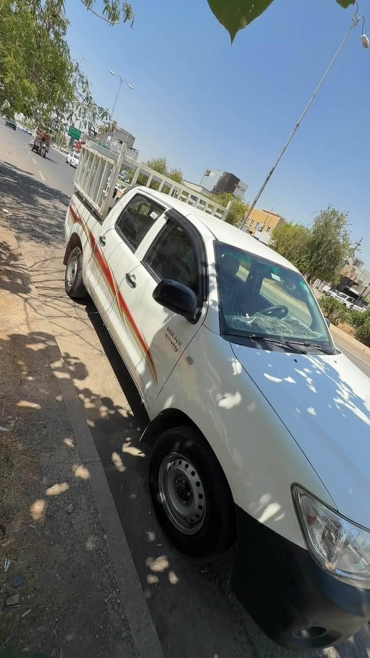 مةرزية ٢٠١٠
يةك پارچةي چاملغ بي ژؤري
سوكان ڤؤليوم 
شاشة ئايپاد
سةيارةكة بي مةسروفة
برانةوةو بة ناوكردن بة شةرت
سعري ١٤٧  وةرةقة
رةقةمي ساحيبي 
*********** أربيل, العراق
