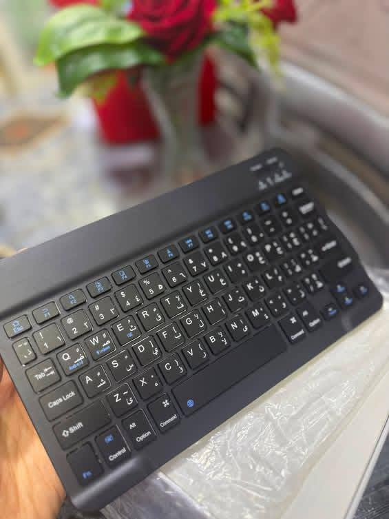 آيباد G-Tab 11 جديد بالباكيت (كامل الملحقات) للبيع
الجهاز جديد تماماً غير مستخدم (بالتغليف الأصلي) ويجي وياه فول بكج ملحقات.
أهم المواصفات:
• الشاشة: 11 بوصة كبيرة وواضحة جداً للدراسة والمشاهدة.
• المعالج: MTK G80 Octa-Core (ثماني النواة) أداء سريع وسلس.
• الذاكرة والتخزين: 128GB تخزين داخلي + ذاكرة عشوائية (RAM) واسعة.
• الضمان: يحتوي على ضمان صيانة واستبدال (ZMC Care).
الملحقات المرفقة داخل العلبة:
• كيبورد أصلي 
• كفر للأيباد
• لزگه شاشة  
• الشاحن والأغراض الكاملة
الحالة: جديد بالكامل لم يفتح
السعر المطلوب: [140] ألف دينار للإستفسار ***********

