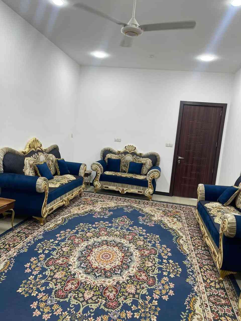 السلام عليكم دار للبيع في منطقة الكفاءات شارع 20 مقابل مستشفى الزهراء (شارع مجمع البركة) مساحة 301م
واجهة 10 × 30م
بناء سنة 2024 شهر ل6
طابقين
الطابق الاول:
يتكون من غرفتين نوم وهول ومطبخ واستقبال وصحيات داخلية وخارجية وترك صغير وترك كبير
وحديقة صغيرة وكراج يحوي سيارتين ومحلات عدد اثنين
الطابق الثاني :
يحتوي على اربع غرف نوم وهول وصحيات وسكاي لاين للأستفسار الاتصال على الارقام التالية
***********
***********
