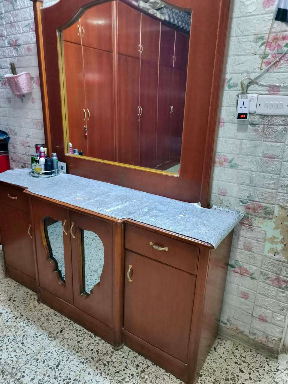 غرفه • طباخ كرايزي • فلوجه