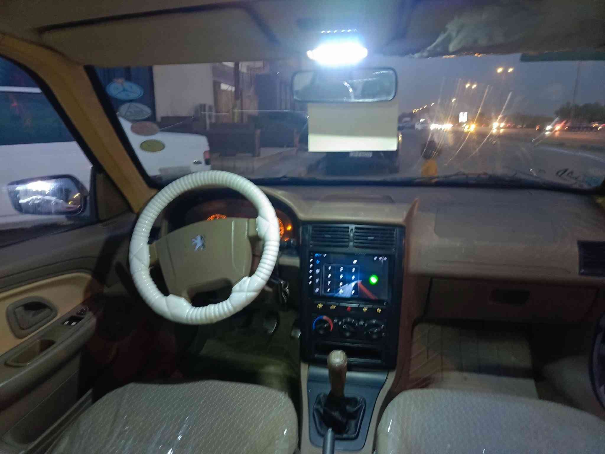 بيجو 405 • موديل ٢٠١٨ • سنوية نافذة