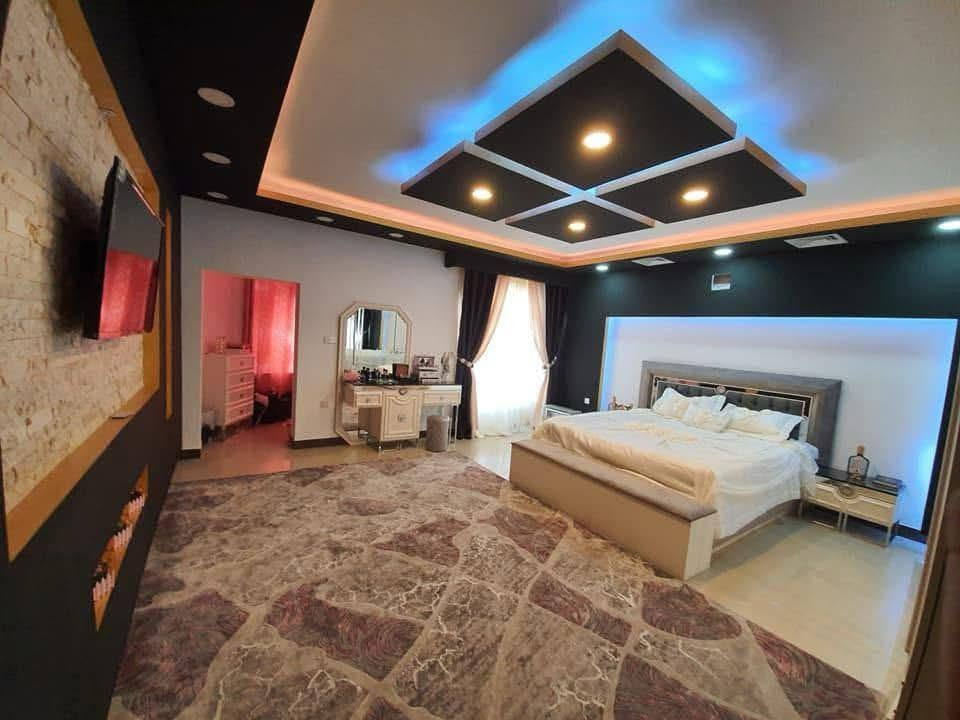 🏡 للبيع | غرفة نوم تركية فاخرة ✨
غرفة نوم تركية بتصميم حديث وعصري، نوعية ممتازة جداً، واستعمالها قليل، بحالة نظافة تقارب 90%.

✅ جودة عالية
✅ تصميم أنيق ومميز
✅ جاهزة للاستخدام مباشرة

💰 السعر: 1,750,000 دينار عراقي

📍 الموقع: النجف الأشرف – حي الغري

📞 للاستفسار والتواصل:
***********

فرصة مميزة لمن يبحث عن غرفة نوم راقية بسعر مناسب.
