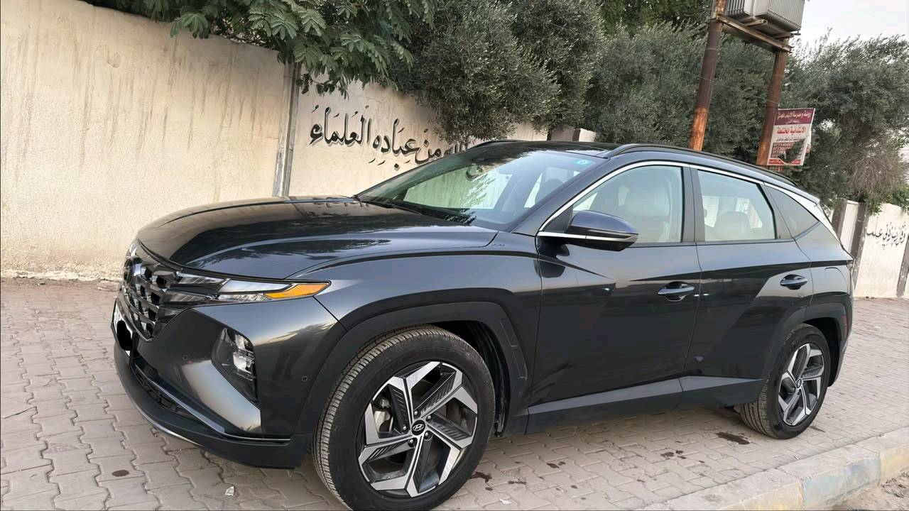 توسان لمتد وارد امريكي فول 1/1 حادثه قبغ صندوك امبدل ابلادي بدون صبغ السياره كلش حلوه بدون ايرباك كله على وضعية الشركه،،،، موبايل *********** بلعافيه ع الياخذه