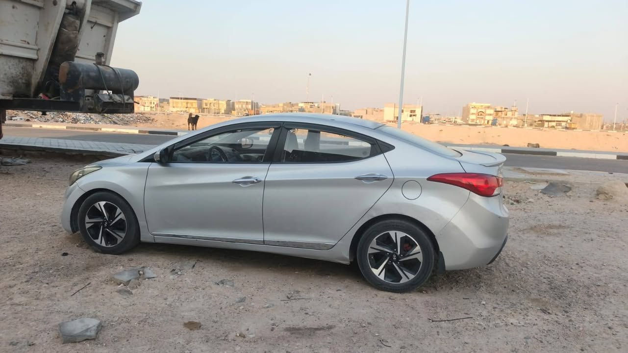 السلام عليكم  مكلف بل نشر افانتي موديل 2012 سياره كفاله بس بيه بل هلال الوره بصفحه صدر شوي معجون بدون حادث ودواخل سياره سنويه 2029 تحويل ثاني يوم مكانه البصره زبير رقم راعيه
***********
***********
