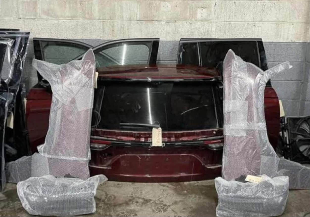 ادوات جيب الشكل الجديد متوفرة جميع الالوان والموديلات

📍 العنوان: بغداد – الكرادة – مجمع مشن
📞 للاستفسار والطلب: ***********

🕙 متواجدين يومياً عدا الجمعة
من 10 صباحاً إلى 7 مساءً

📌 أهلاً وسهلاً بكم

نص مكتوب في الصور:
- 2024 jeep grand Cherokee
- شركة فراس الربيعي
- بغداد - الكرادة - مجمع مشن
- ***********
- شركة فراس الربيعي بغداد-الكرادة-مجمع مشن ***********