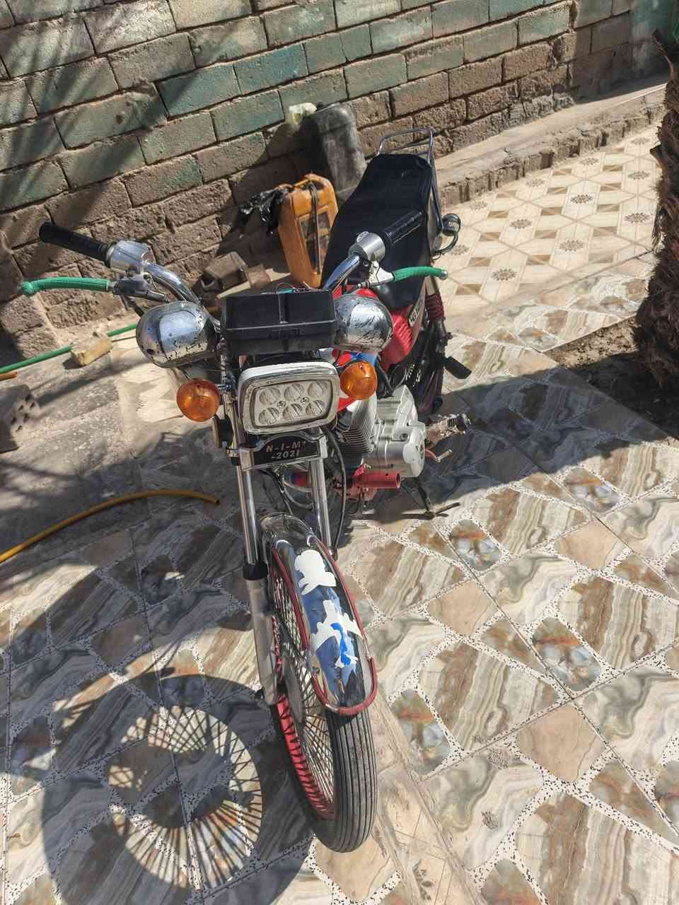 نامه زنجيل موديل 2021اوراق أصولي مبدل بيه بس بستم والمكينه نضيفه كلش والدراجه خير من الله مابيه أي نقص مكاني قضاء الدوايه السعر 700وبيه مجال 
***********
