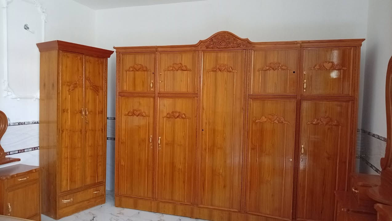 غرفه للبيع اخت جديده مكان كوت زين القوس ***********
