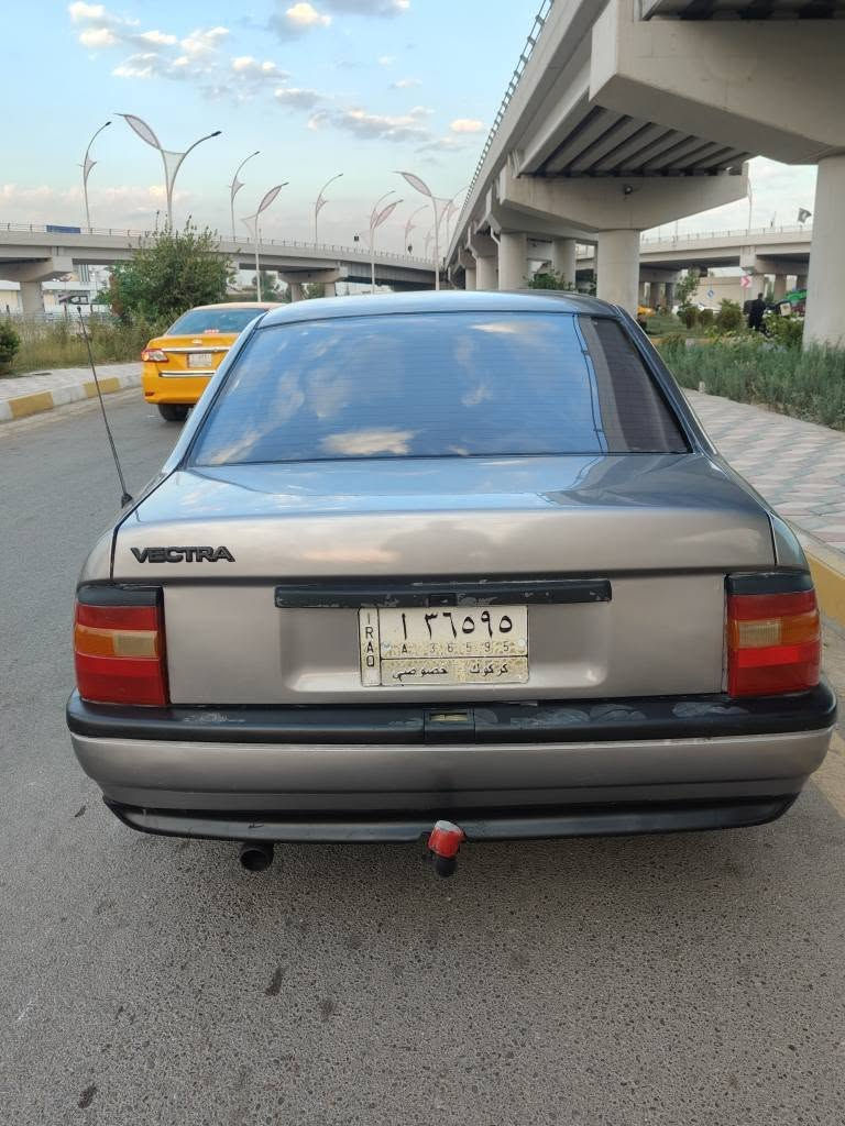 اوبل فكترا موديل 1991 حجم 16 قايش عريض باور استيرن محرك كير بل شرط كهربائية كله شغال صدر طوب سنويا مشروع وطني لغايه 2028 كوبون بانزين موجود شغال صبغ عام للجمالبه بسبب جراد بدون اي ضربه سياره جاهز شراي خابر على رقم *********** كركوك, العراق
