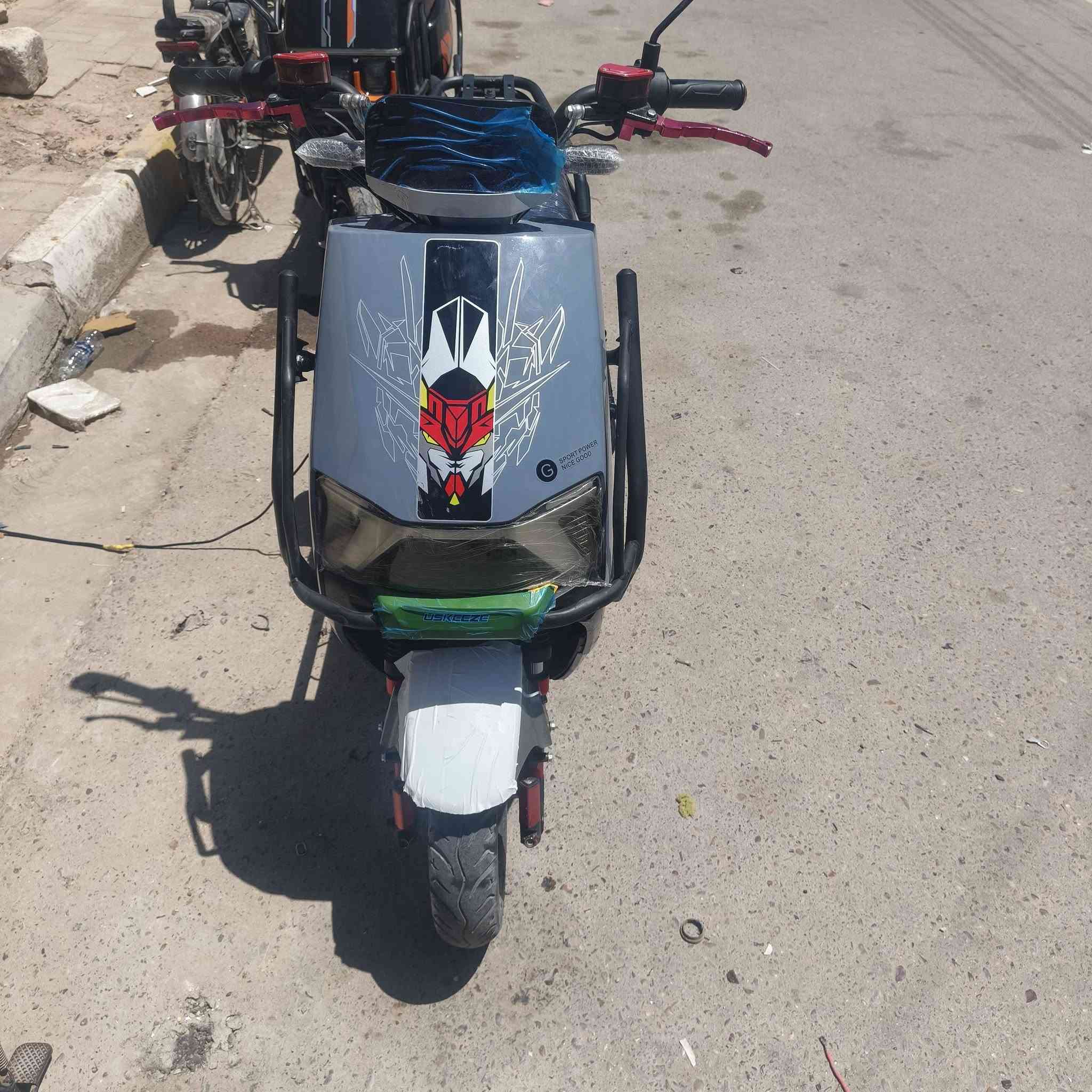 سلام عليكم باسكل شحن 6بطاريات نوعيته دبدوب جديد على فحص كله شغال السعر 550وبي مجال المكان التيميم الرقم ***********
