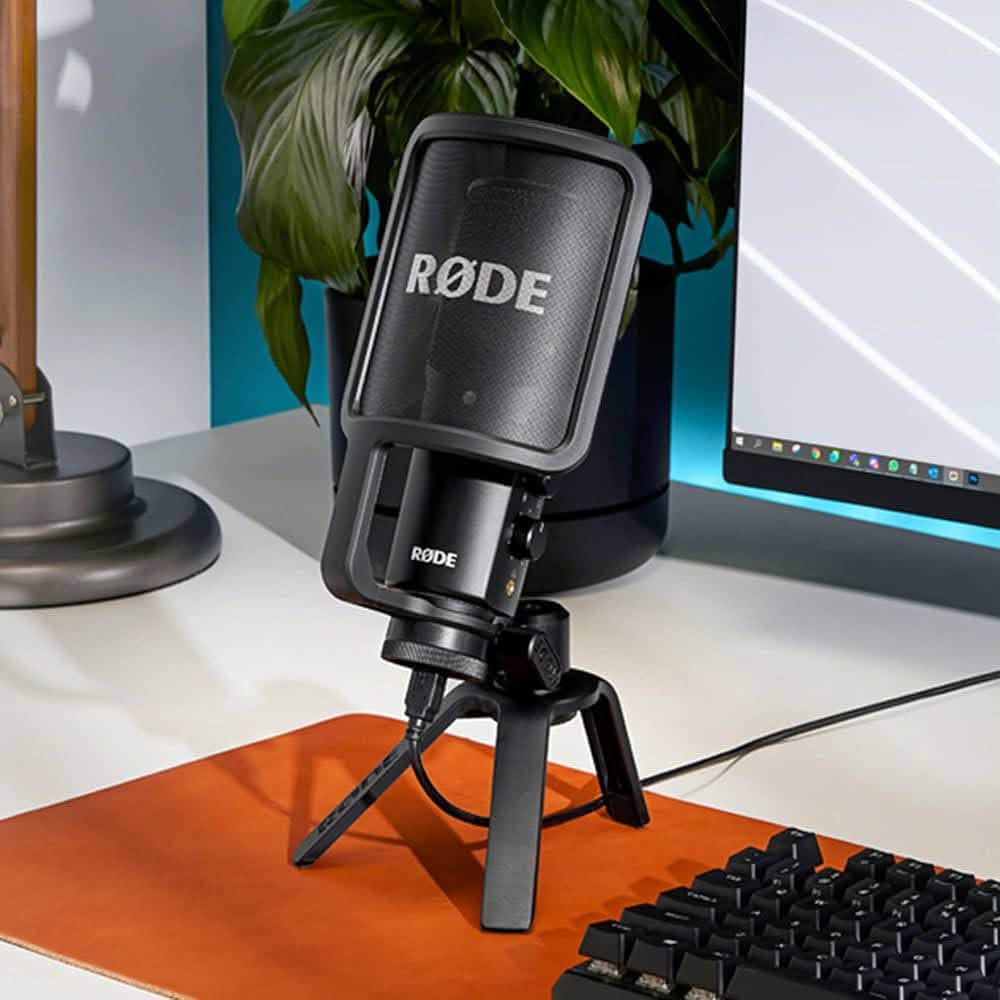 🎙️للبيع: مايكروفون RØDE NT-USB (الإصدار الأول الأصلي)￼￼

لكل صناع المحتوى، أصحاب البودكاست 
المايك الاحترافي الغني عن التعريف RØDE NT-USB 
***********📞
