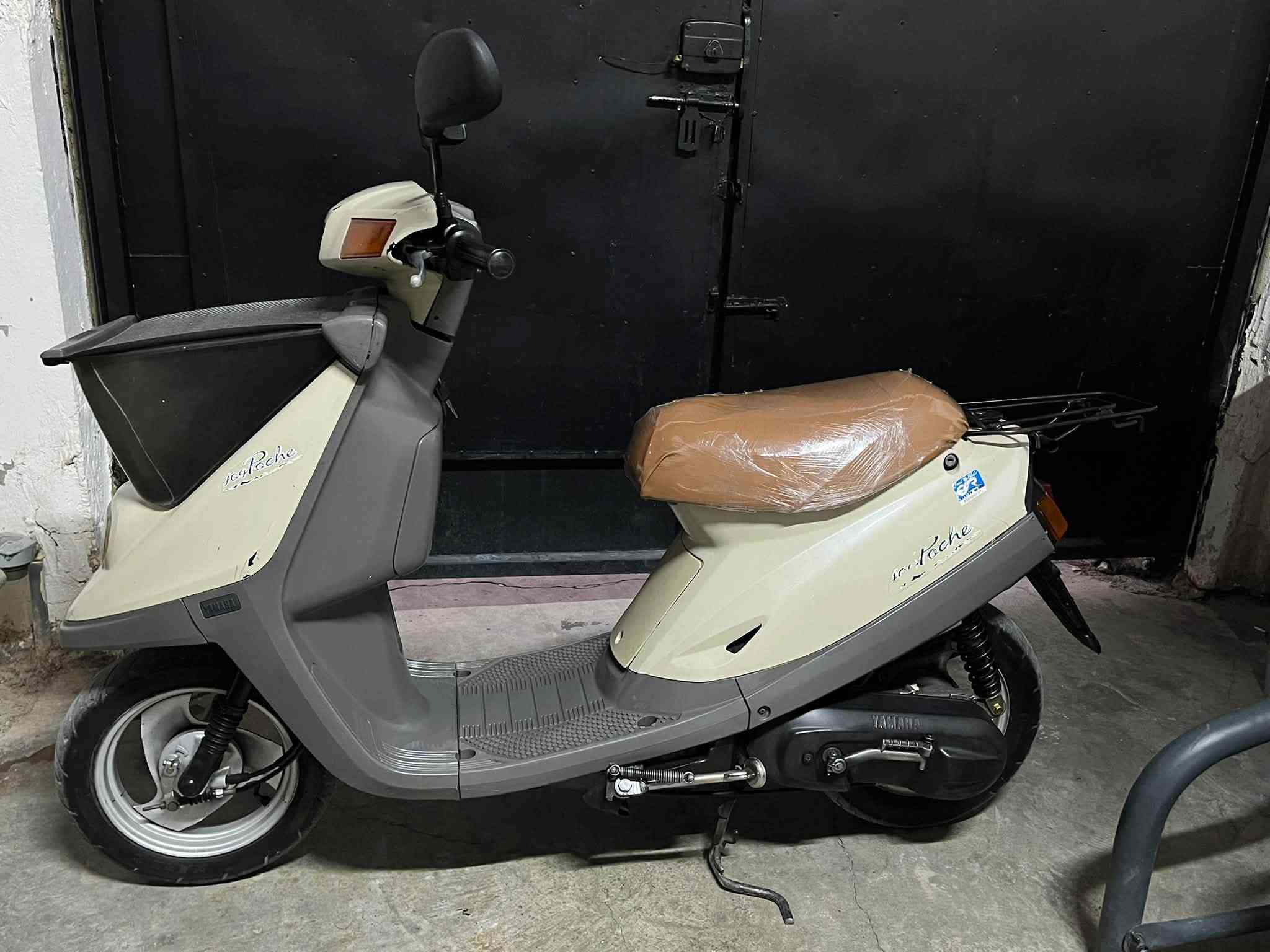 للبيع ياماها جديد 
محرك بلادي yamaha ممفتوح
كابريتر بلادي yamaha 
صالنصة yamaha 
سلف هندر كهربئيات كله شغال و بلادي 
تايرات جديد دبلات جديد صوت محرك ناعم
صوت اكسل مابي شرط الفحص الدراجة جديده
_***********_سعر-475 بي مجال
