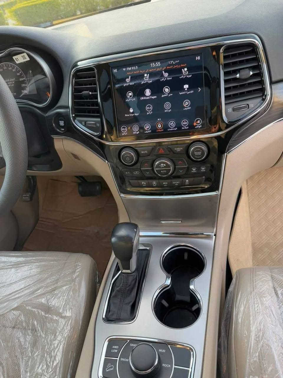 السلام عليكم
للبيع Jeep Grand Cherokee 2020 Limited Plus خليجي – Limited Plus – فول مواصفات

✅ دفع رباعي
✅ بانوراما
✅ شفتات + دوسات
✅ كشن
✅ تبريد وتدفئة للمقاعد
✅ تدفئة ستيرن
✅ صندوق كهربائي
✅ باقي المواصفات فول

🔹 السيارة ماشيه 76,000 كم
🔹 رقم أربيل وباسمي
🔹 مكان السيارة: بغداد

مبدل بستم 2014 وتمشي على أي بنزين بدون أي دوانز
مبدل باب الصدر بالوكالة

السعر 250 وبي مجال 

للاستفسار:
***********
