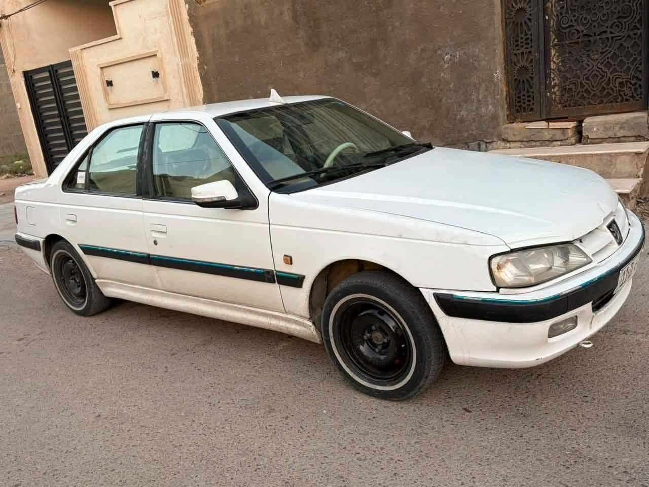 سلام عليكم بيجو بارص مديل 15 رقم بغداد انكليزي تحويل ثاني يوم بيها خياسات بالدوس وضربه بسيطه بالجاملغ الأمامي مامصلحه مكينه فرنسي جديده عارضها ب50 وبيها مجال بسيط للإستفسار ***********
