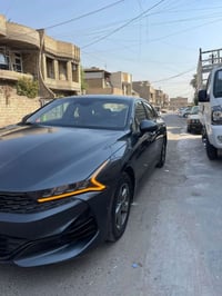 K5 -2022 ماشيه 73 الف  حادث جاملغ وبنيد بدون دواخل  نص فول السياره  ال...