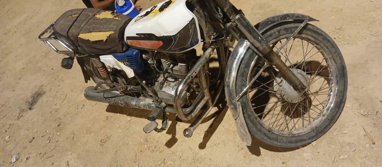 ايراني موديل17 للبيع شغال. الماطور مال شغل سعره 250قفل
