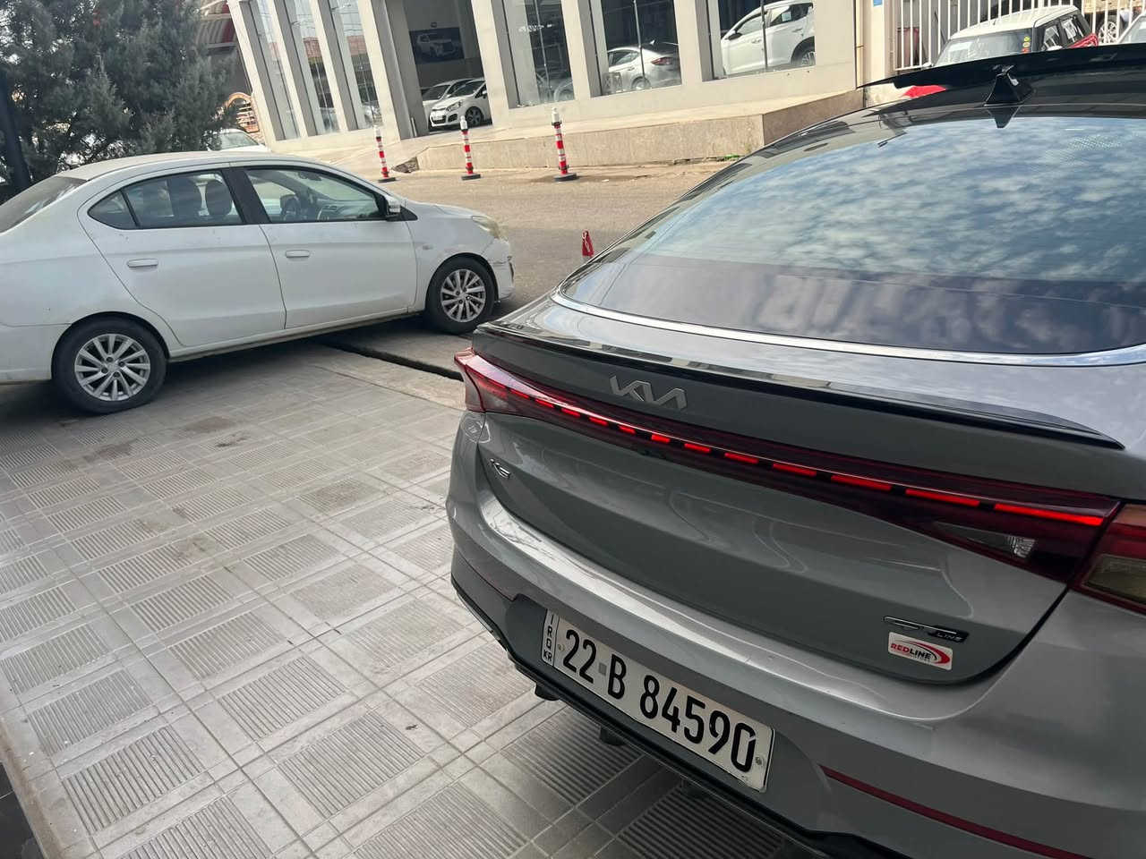 السعر 155 وبيها مجال بسيط
Kia K5 
2022
فول مواصفات 
1/1 
كشن جلد
رادارات جانبيه +امامي 
أنظمة قيادة 4 
2 ويل
بانوراما
بصمة 
اللون السمنتي المرغوب
ماشية 60 
سيارة جاهزة 
مكينة 16 تيربو
8 نمر 
سيارة حلوة وجاهزة ماتصرف عليها كلشي
للاستفسار الاتصال على الرقم غير متواجد خاص
***********

