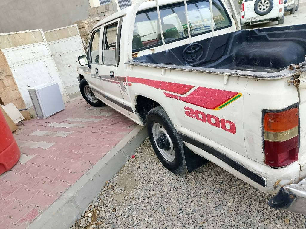 ميتسوبيشي • ١٩٩٠ • كالار
