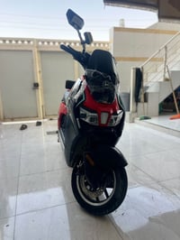 ليون ١٣٧ • ٢٠٠٠W • ٧٨ كم/س