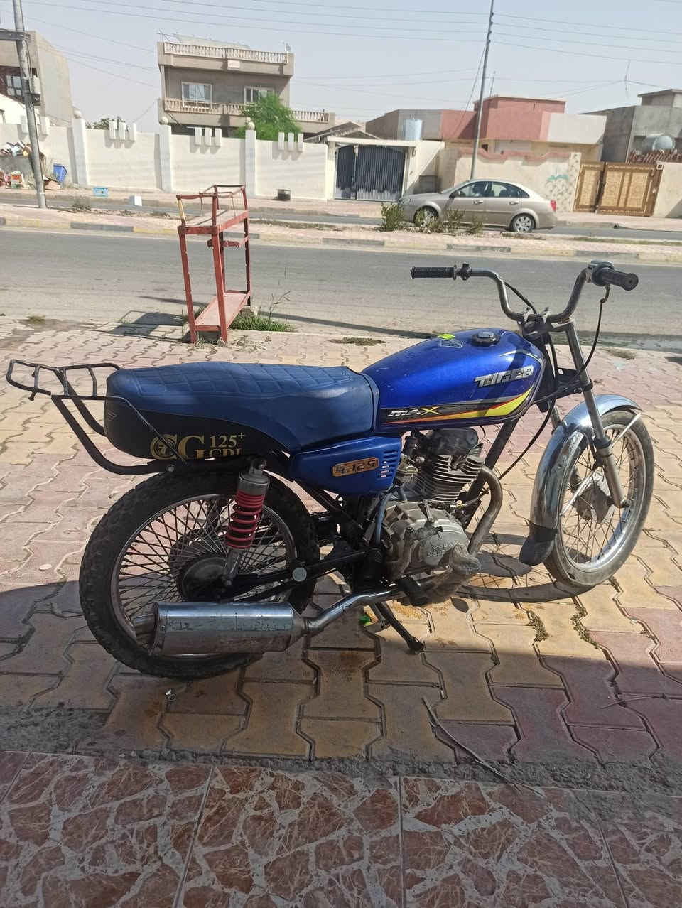 سلام عليكم موطور نامه محرك خرس ما بي صراف ما ينز دهن كلو شرط سعر 230 وبي مجال مكاني كياره***********
