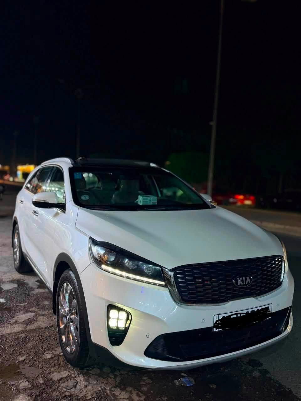 🚗 سورنتو فول مواصفات بانوراما، مكفولة كفالة عامة.

✅ السياره خليجي 

✅ ماشية 68 ألف فقط.

محركV6 

✅ من شخط لابارد، لا رصعة.

✅ بعدها على وضع الشركة.

✅ حدادية وويل كب مال شركة.

✅ تخم تايرات جديد.

✅ لاسقات الشركة بعدهن بيها.

✅ ما تحتاج صرف دينار، سيارة مال جناي.

✅ السيارة باسمي وتحويل مباشر ثاني يوم.

✅ بصمات اثنين وكتلوك الشركة موجود.

💰 السعر: 240 وبيه مجال حك الجية للجادين.

📍 المكان: الرمادي – خمسة كيلو.

📞 للاستفسار والاتصال:

***********
