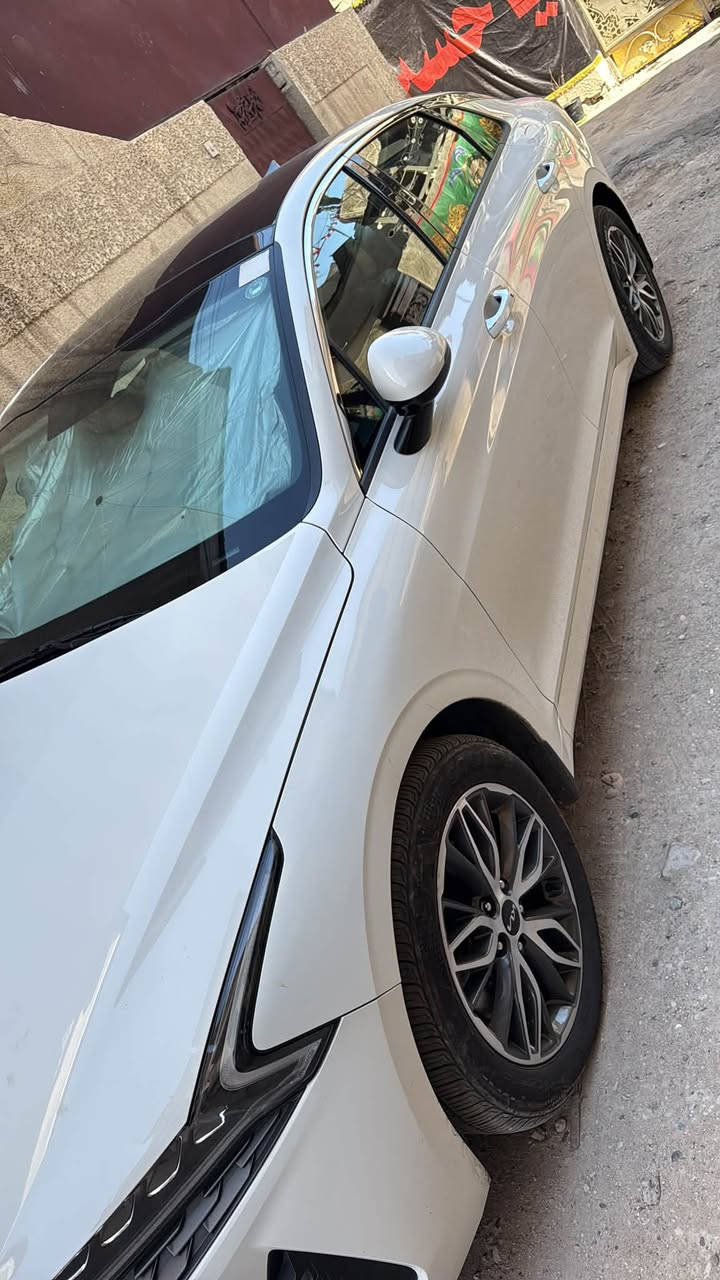 سلام عليكم
K5 2023 وكالة نيم 
ماشيه 59 الف فول مواصفات

بصمه / بانوراما / اوتو هولد / سايد بريك كهربائي / ترحيب عند الاقتراب / صندوك ذكي / كرسي كهرباء سائق / كراسي  تدفئة / 5 وضعيات قيادة / تشغيل عن بعد 

السيارة مكفولة من البارد والصبغ 
عدى كم ملاحضة بيها
 
السعر  190 وبيها مجال شي بسيط

العنوان بغداد الجديدة او كرادة 

***********
