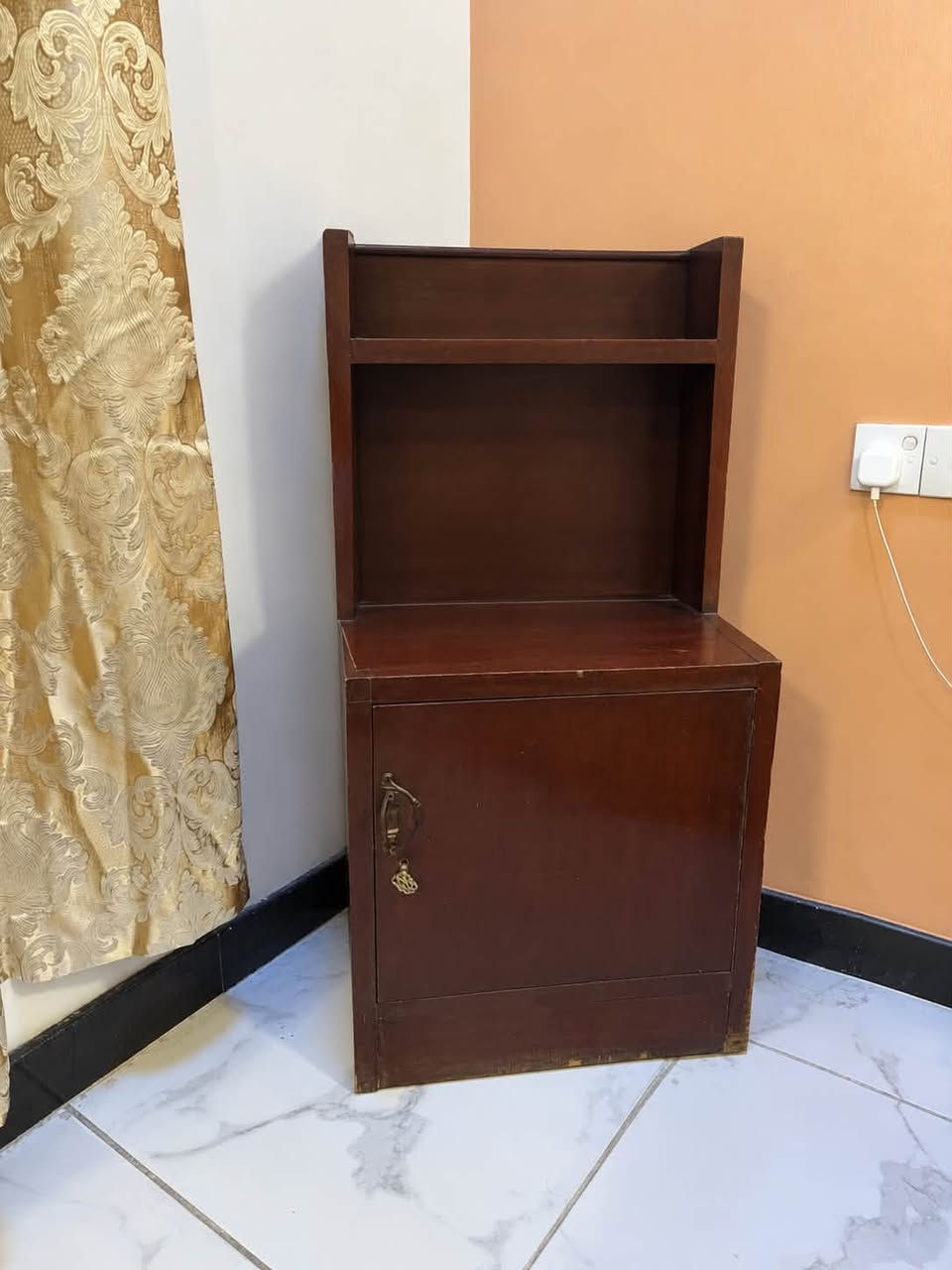 غرفة نوم للبيع بسعر 600،000 دينار نظيفه صاج عراقي فصلت لشقق حي السلام للتواصل الاتصال على الرقم        ***********
مكاني اليرموك (اربع شوارع)
