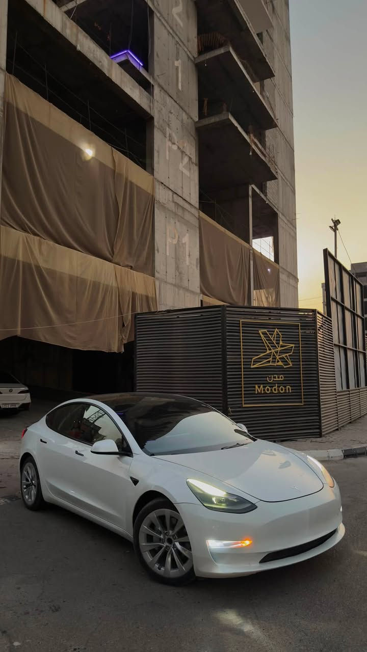 تيسلا مودل 3 2023
رقم سليمانية 
اون لاين
تك ماطور 
ماشية 45
حادثها بس دعامية
بدون صبغ ( فقط الدعامية )
بدون ايرباك
بدون دواخل 
بدون شواصي ولغود
بدون اي كود
بدون اي رصعة او شخط
تخم تايرات كامل جديد
صبغ ويالة جديد
هزة جديدة
شاحنة اصلية مال الشركة
سبويلر كاربون فايبر
السيارة بدون نقص الحمدلله
السعر 172 وبيها مجال بسيط
***********

