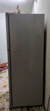 ثلاجة اخت الجديدة  للبيع بسعر 250 الف قفل والغسالة 250 الف ايضا -العنو...